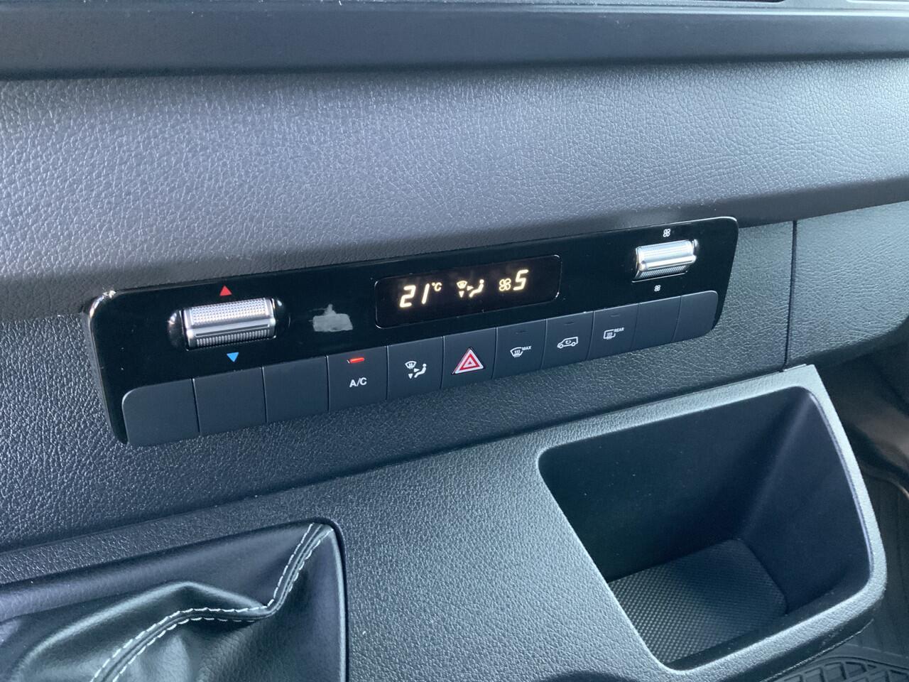 Mercedes-Benz SPRINTER 314 2.2 CDI L2H2 Airco Cruise 3 Zits Trekhaak 2000 kg Navi Euro 6 FWD