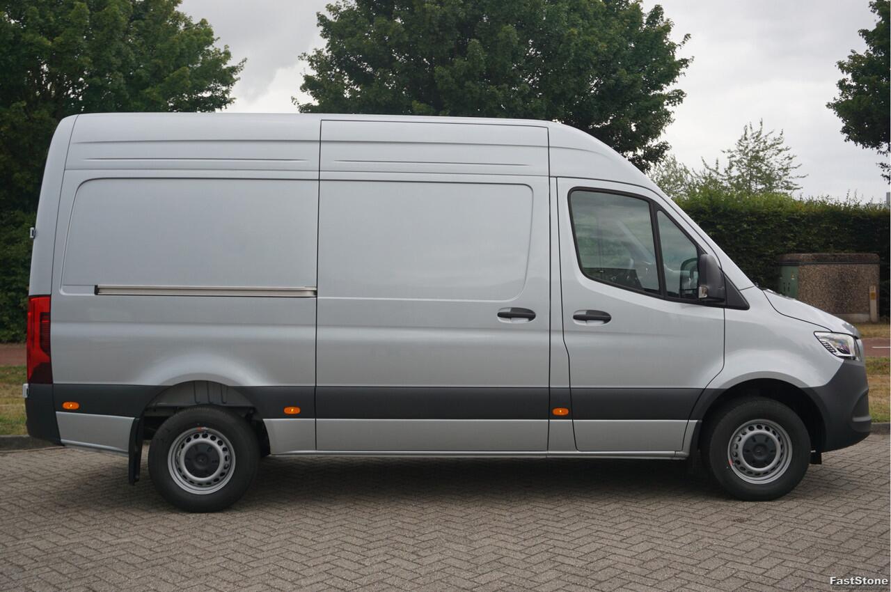 Mercedes-Benz SPRINTER 317CDI Pro L2H2 BPM VRIJ!! 10.25" Mbux Cam, Gev. Stoel, 3.5T Trekgewicht, LED!! NR. A052*