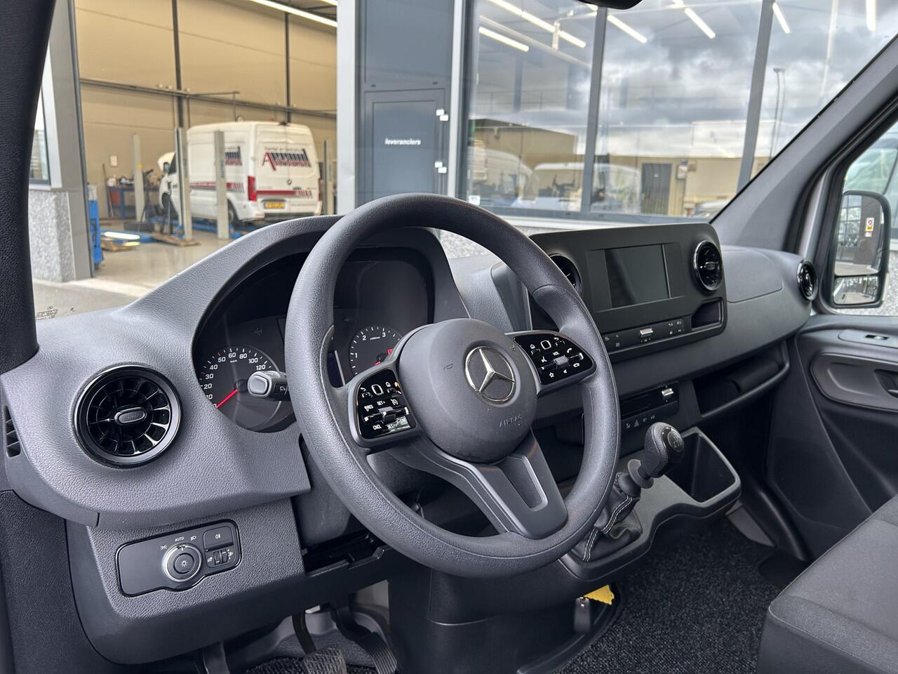 Mercedes-Benz SPRINTER 317 CDI L2 H2 MBUX / Camera / Carplay navigatie / Cruise control / Airco