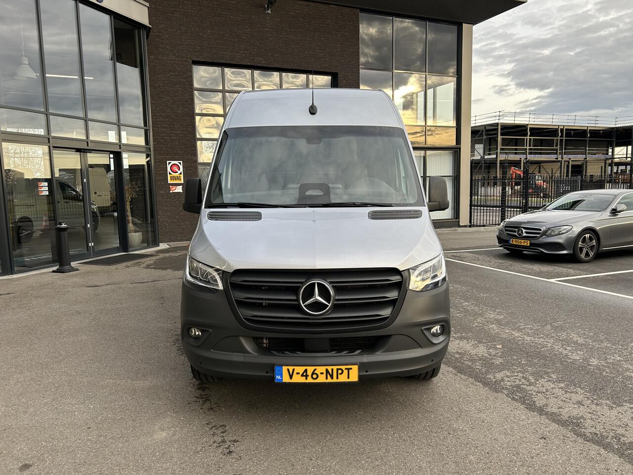 Mercedes-Benz SPRINTER 317 CDI L2 H2 Pro LED / MBUX / Navigatie / Camera / Parkeersensoren / Cruise control / Airco / 270 Graden achterdeuren