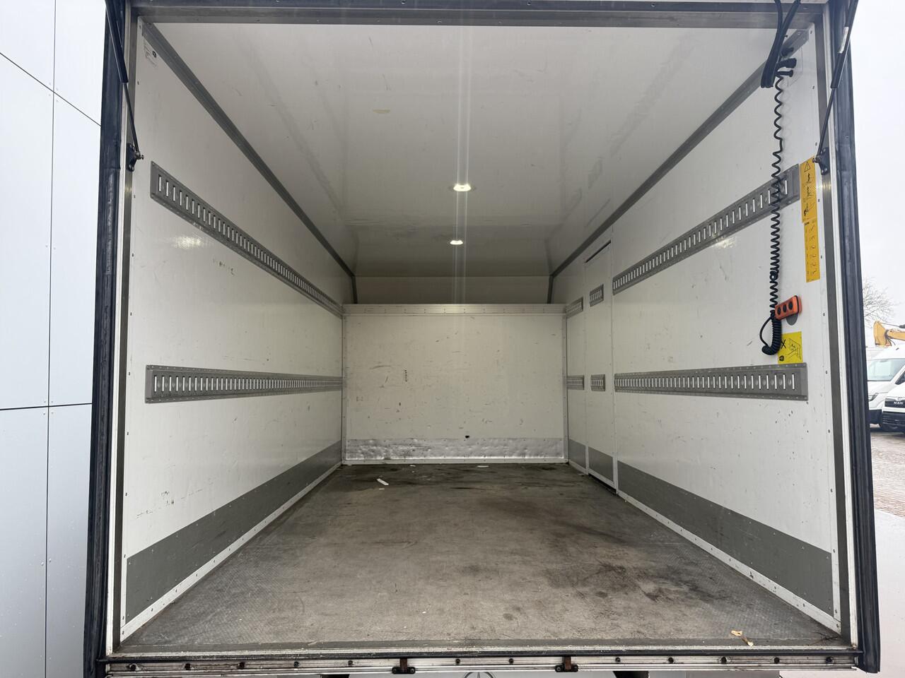 Mercedes-Benz SPRINTER 317 1.9 CDI Laadklep Automaat LED Climate Control Cruise Control Camera Carplay Stoelverwarming Bakwagen Meubelbak Koffer