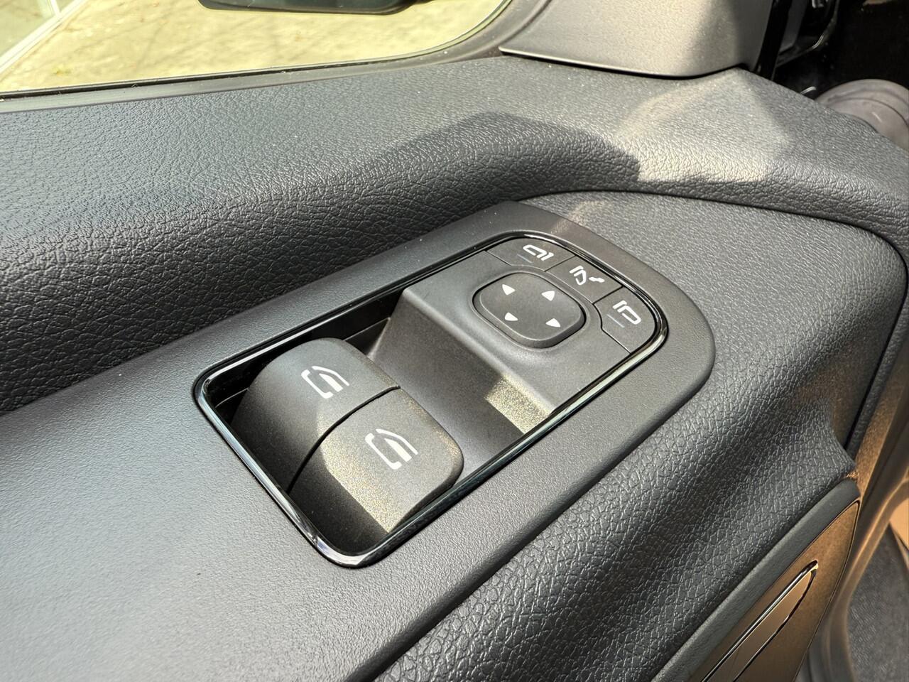 Mercedes-Benz SPRINTER 317 1.9 CDI L2H2 Select STOELVERWARMING // STUURVERWARMING // CARPLAY