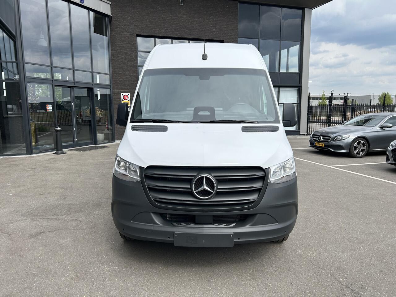 Mercedes-Benz SPRINTER 317 CDI L3 H2 PRO Facelift/ MBUX / Camera / Parkeersensoren / Cruise control / Airco / 270 Graden achterdeuren