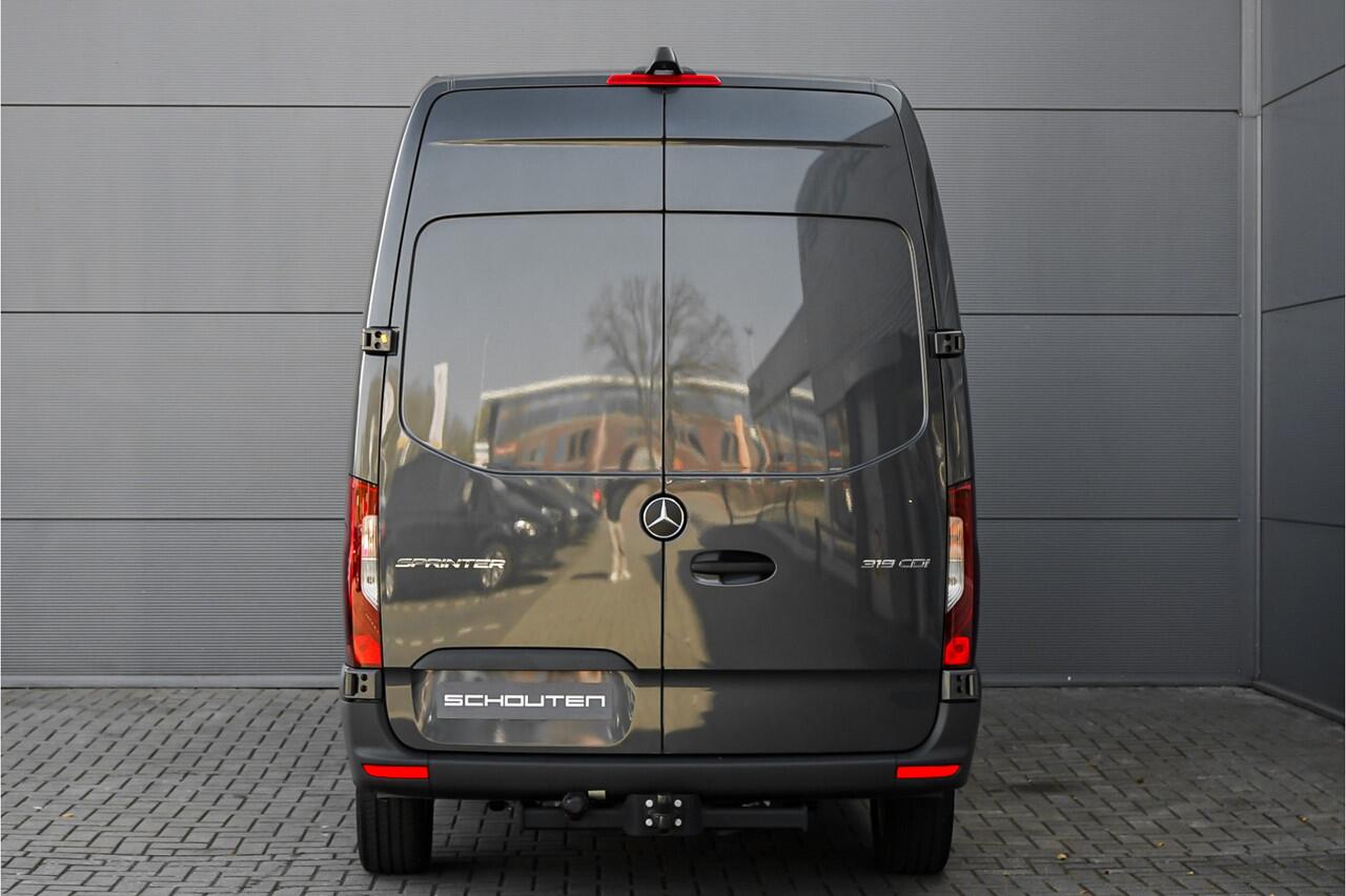 Mercedes-Benz SPRINTER 319 1.9 CDI L2H2 RWD Distronic Camera LED Navi Trekhaak 3.5T