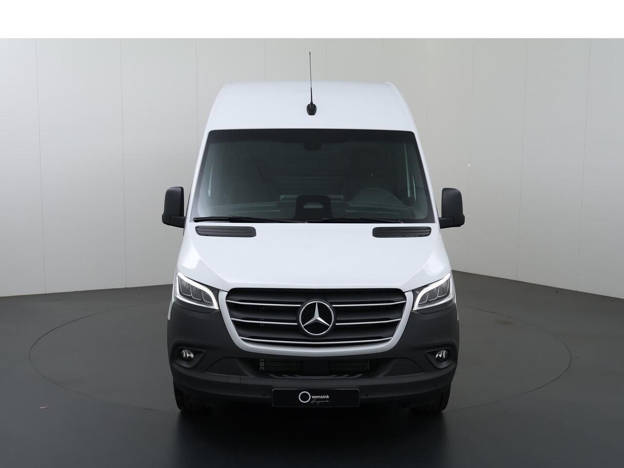 Mercedes-Benz SPRINTER 319 L2H2 RWD SELECT | LED | DISTRONIC | WINTERPAKKET | LEER | BPM VRIJ