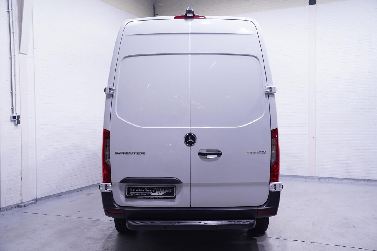 Mercedes-Benz SPRINTER 317 CDI 170 pk Aut. L2H2 Navi, Camera Laadruimte Pakket, Cruise Control, PDC V+A, 3-Zits
