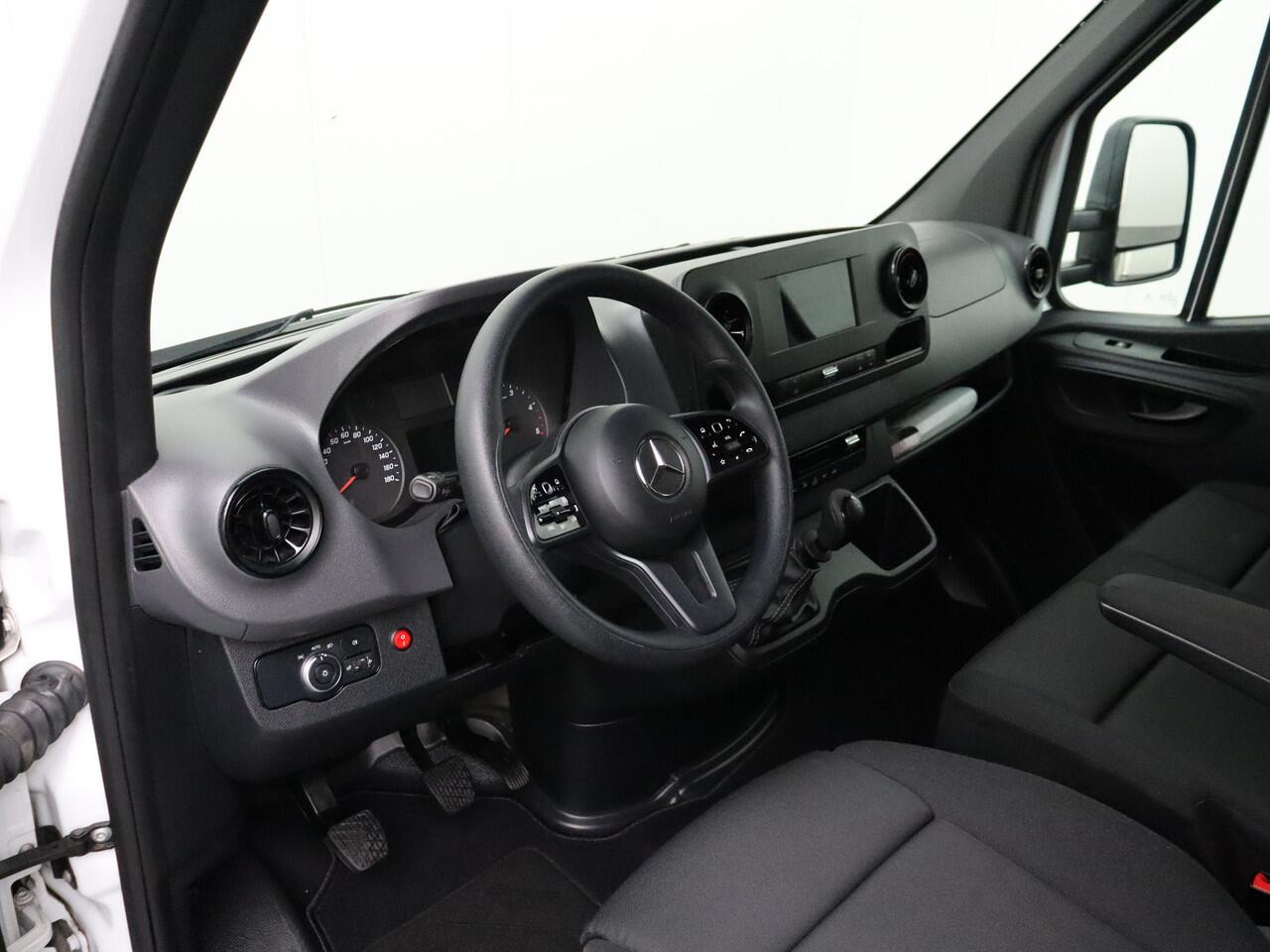 Mercedes-Benz SPRINTER 514CDI Bakwagen+Laadklep | Zijdeur | Dakspoiler | Airco | Cruise | 3-Persoons |