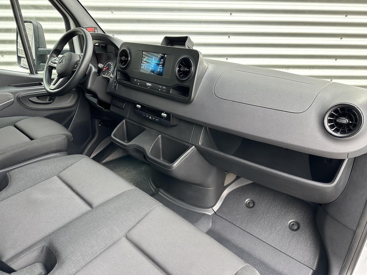 Mercedes-Benz SPRINTER 519 CDI Koel-Vries Dag en Nacht Vleesvervoer Hangwerk Bakwagen