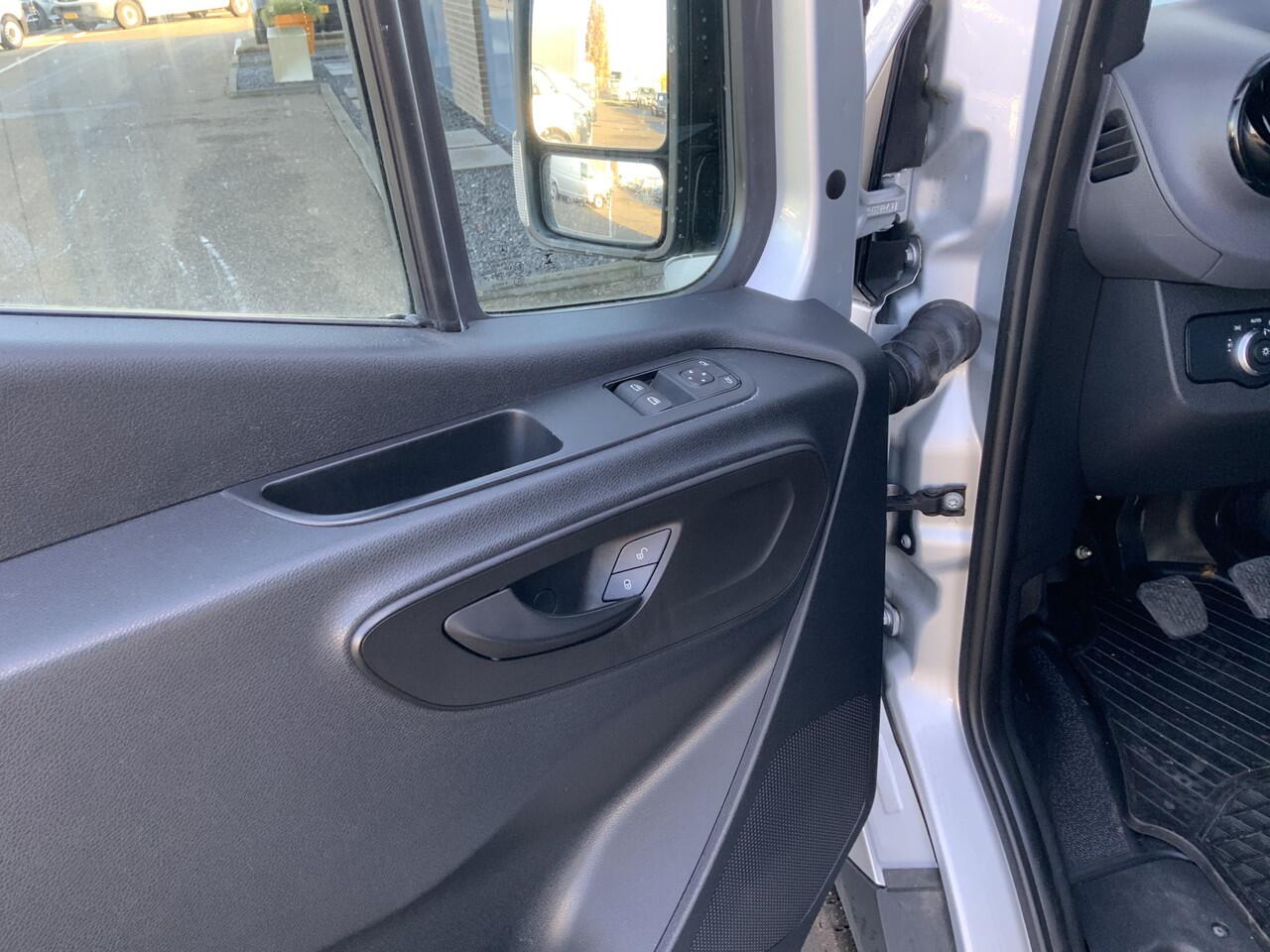 Mercedes-Benz SPRINTER 314 2.2 CDI L2H2 Airco Cruise 3 Zits Trekhaak 2000 kg Navi Euro 6 FWD