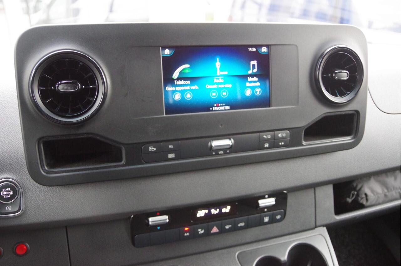 Mercedes-Benz SPRINTER 319 3.0 CDI V6 L3H2 AUT. LED, LEDER, 3.5T TREKHAAK, CRUISE, MBUX, CAMERA, STANDKACHEL, CLIMA, APPLE CARPLAY/ANDROID AUTO, PARKEERSE