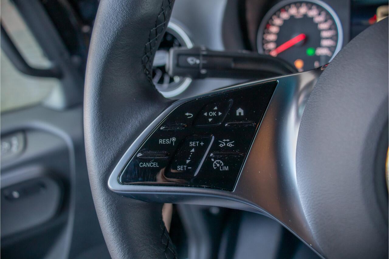 Mercedes-Benz SPRINTER 319 1.9 CDI L2H2, Leder, Adaptive Cruise, Carplay, Stoelverwarming, Camera, Full LED, Trekhaak, Navigatie.