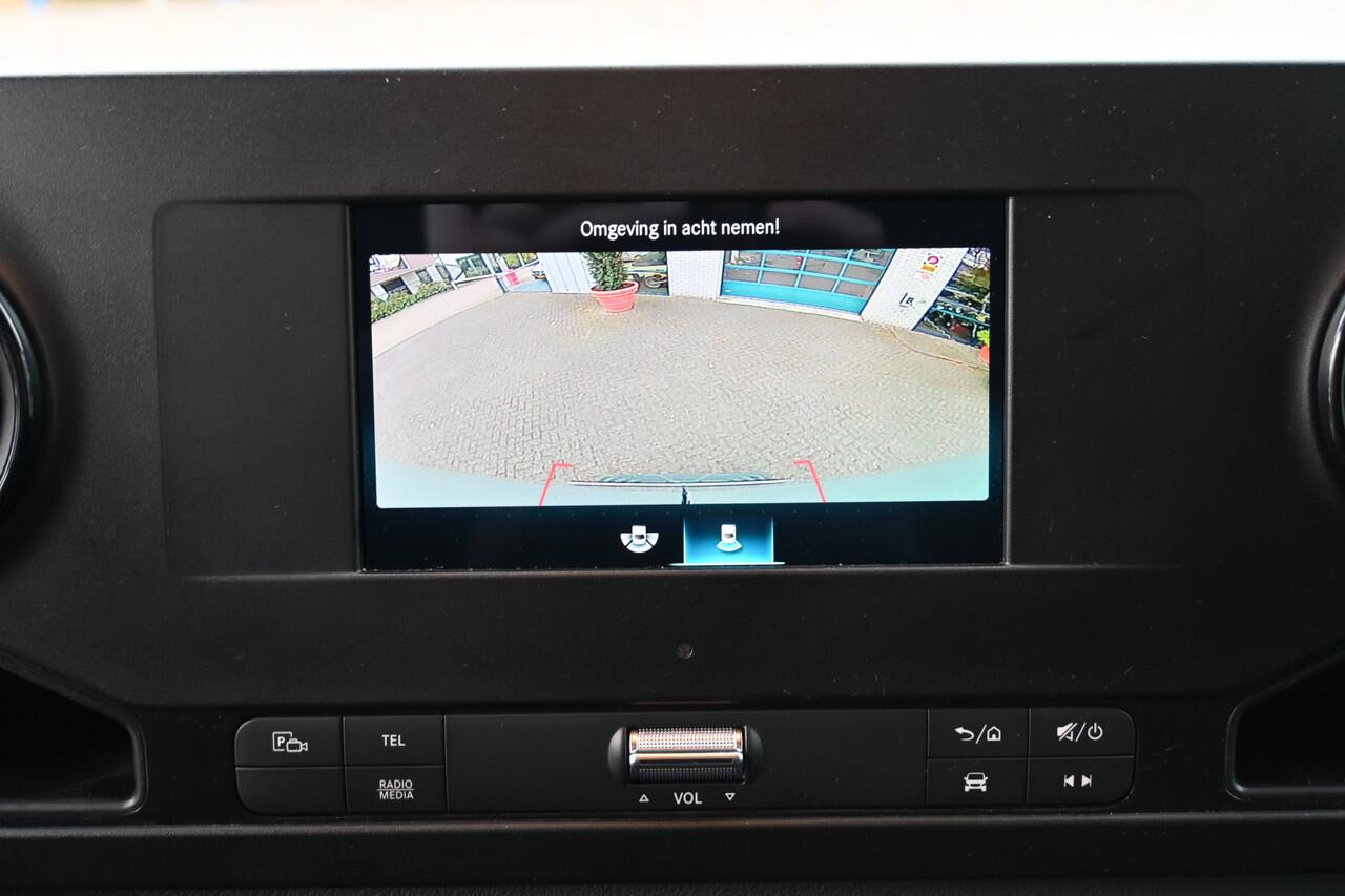 Mercedes-Benz SPRINTER 317 CDI L2H2 RWD MBUX met camera, Led in laadruimte, Opstap
