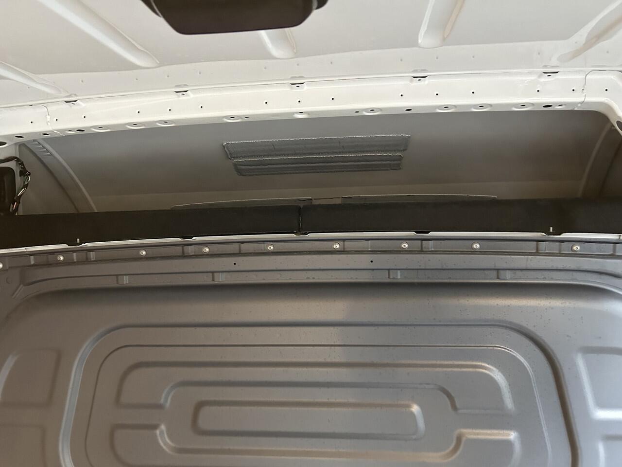 Mercedes-Benz SPRINTER 317 CDI L2 H2 MBUX / 360 Camera / Geveerde stoel / Navigatie / Cruise control / Airco / 270 Graden achterdeuren