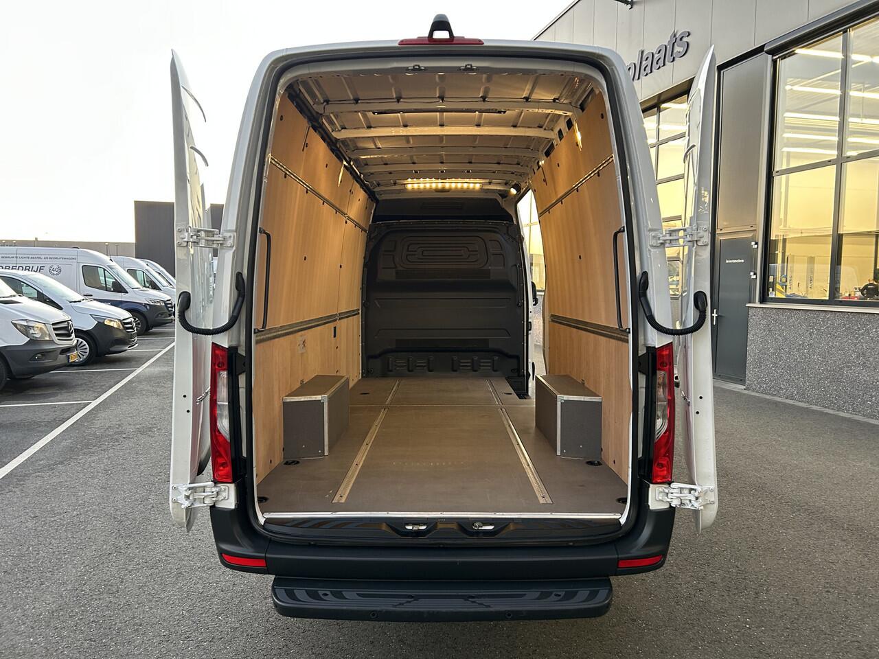 Mercedes-Benz SPRINTER 317 CDI L3 H2 MBUX / 360 Camera / Geveerde stoel / Navigatie / Cruise control / Airco / 270 Graden achterdeuren