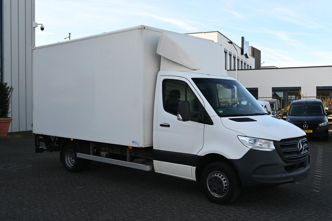 Mercedes-Benz SPRINTER 514 CDI L3 Bakwagen met laadklep Airco, MBUX, Geveerde stoel, Stoelverwarming