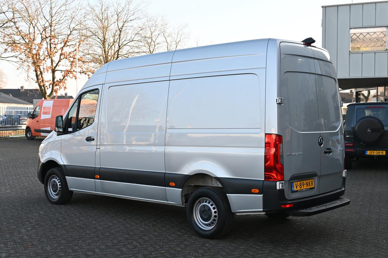 Mercedes-Benz SPRINTER 317 CDI L2H2 RWD MBUX met camera, Led in laadruimte, Opstap