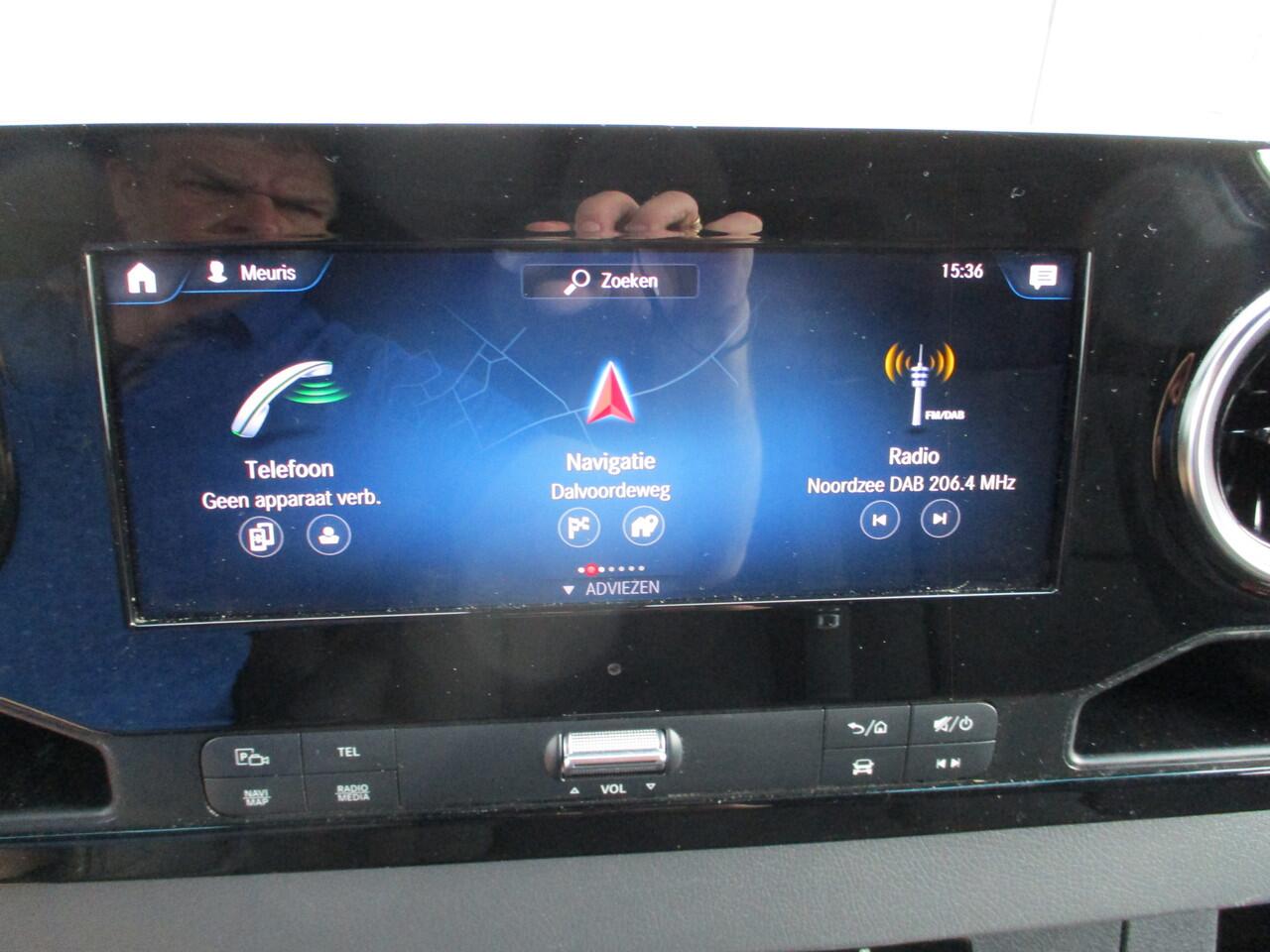 Mercedes-Benz SPRINTER 317 170 PK L2H2 Navi Led Airco Trekhaak