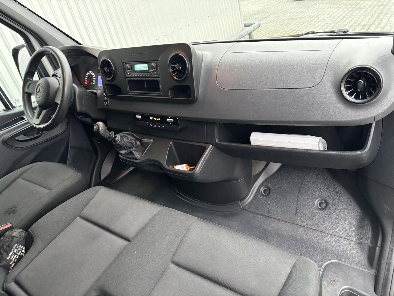 Mercedes-Benz SPRINTER 211 1.9 CDI L2H2 FWD*ECC*CAMERA*3PERSOONS*