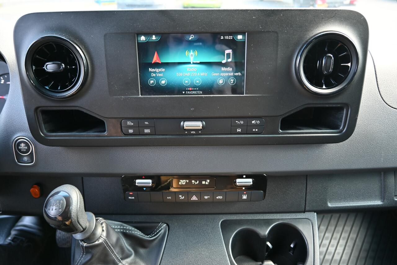 Mercedes-Benz SPRINTER 319 CDI 3.0 V6 L2H2 3500 kg Trekhaak, Standkachel, MBUX navigatie en camera, Geveerde stoelen