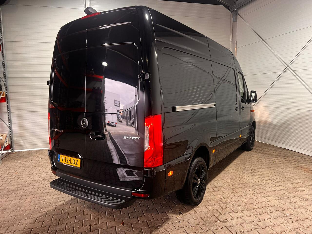 Mercedes-Benz SPRINTER 317 1.9 CDI L2H2 RWD 360graden camera VVB409 zoals getoond BPM vrij! Benut nu nog uw voordeel!