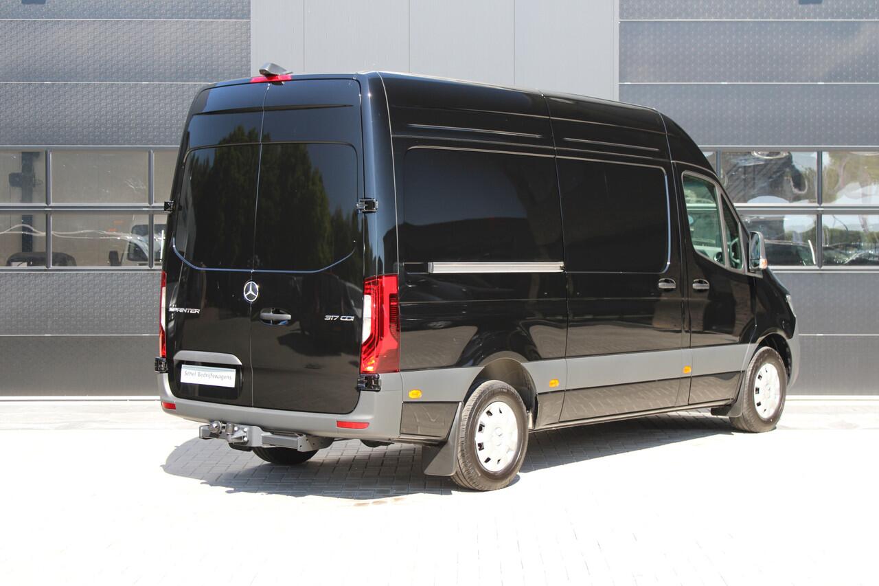 Mercedes-Benz SPRINTER 317CDI L2H2 Select - LED - Mbux 10 - 3.5t Trekhaak - Geveerde Stoel - Betimmering - Camera - Carplay - Blind spot - Cruise - Rijklaar