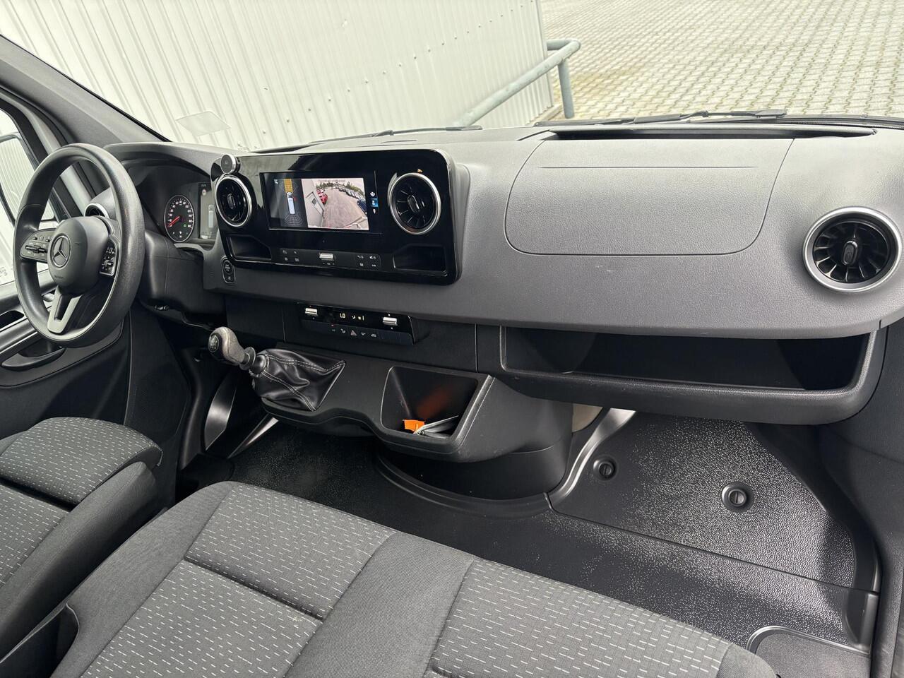 Mercedes-Benz SPRINTER 214 2.2 CDI L1H2*A/C*CAM*NAVI*CARPLAY*IMPERIAAL*