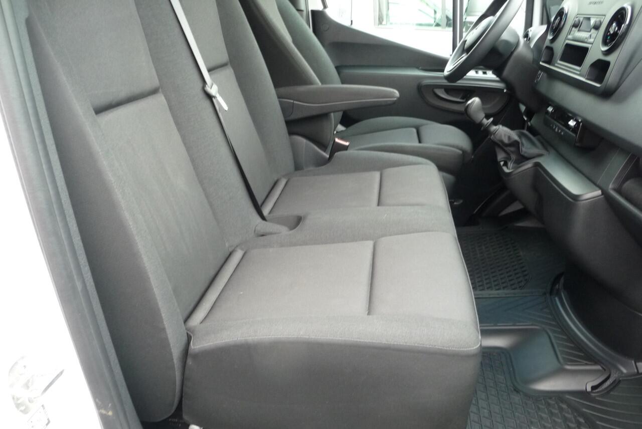 Mercedes-Benz SPRINTER 315 1.9 CDI RWD DC trekhaak3.5 t , 7 zits 366 WB laadbak 2.70 m