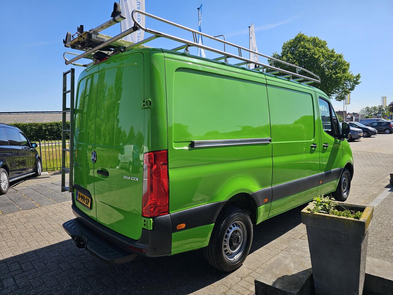 Mercedes-Benz SPRINTER 314 CDI L2-H1 Automaat * Werkplaats Inrichting * Camera * Navi * Trekhaak *