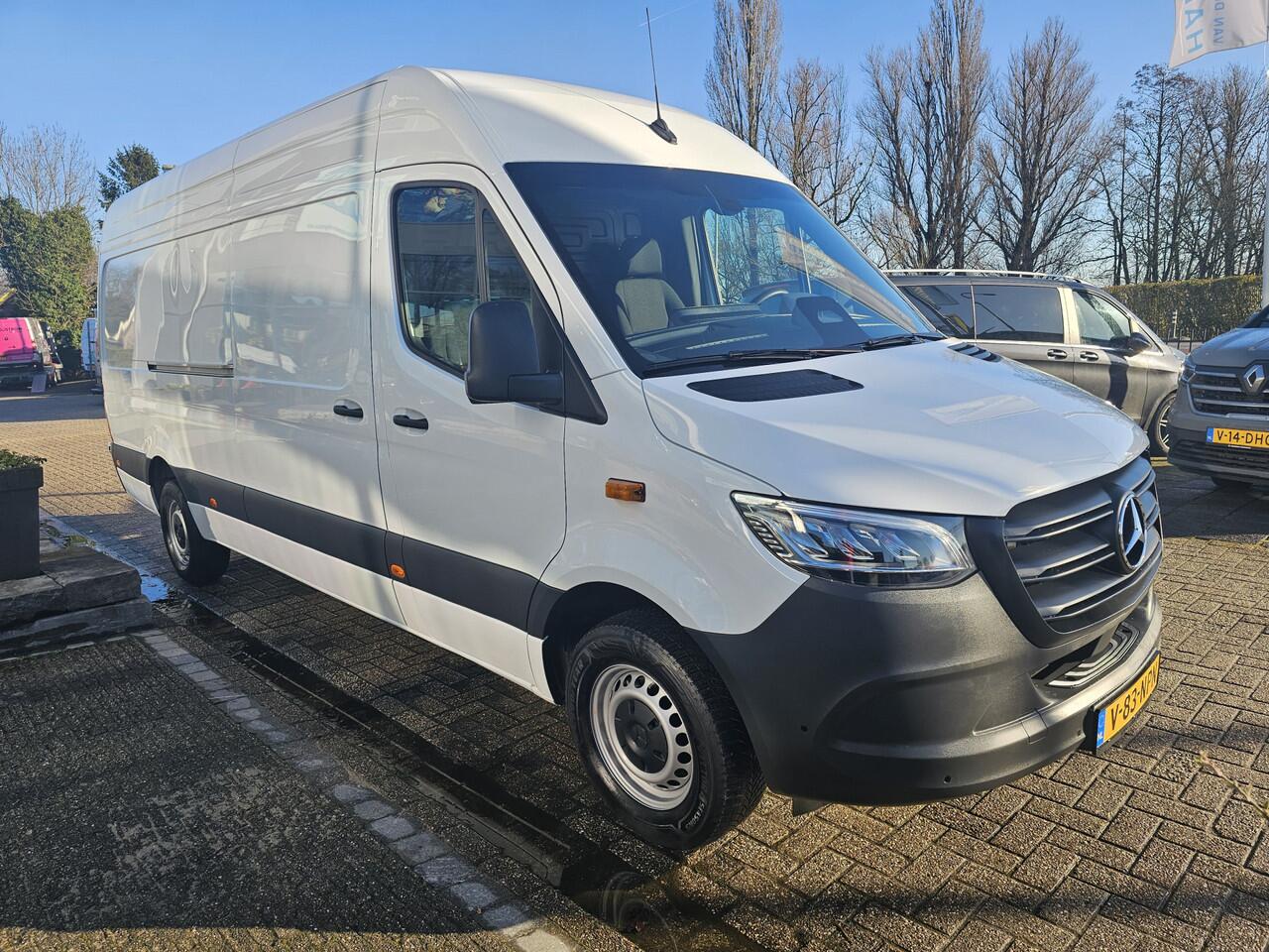 Mercedes-Benz SPRINTER 317 1.9 CDI L3-H2 RWD Automaat * LED * NAVI * Camera * 270 Graden Deuren *