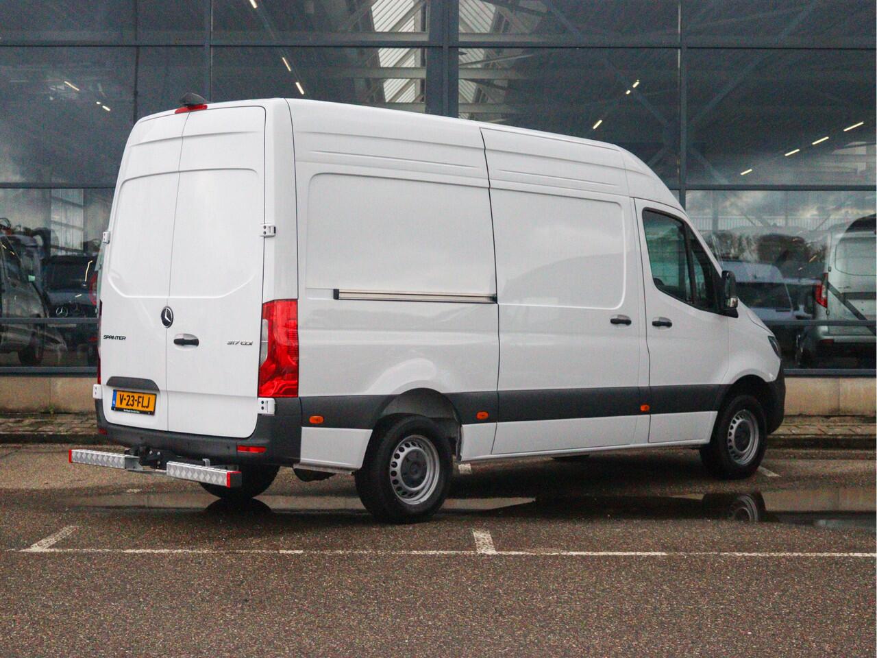 Mercedes-Benz SPRINTER 317 CDI L2H2 Pro | AIRCO/CAMERA/CRUISE/3.500KG AHW | Certified