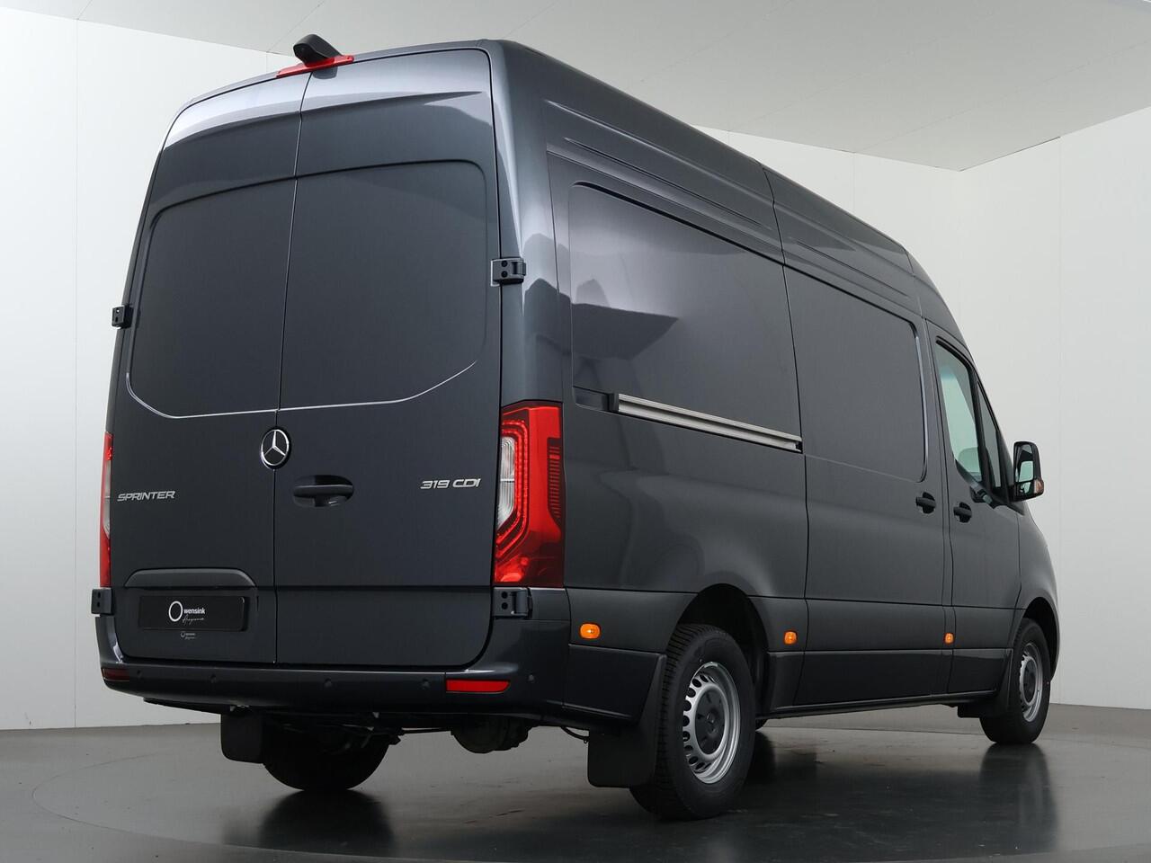 Mercedes-Benz SPRINTER 319 CDI L2 H2 Select | Winterpakket | Trekgewicht 3500 kg | Adaptieve Cruise Distronic | LED koplampen | Achteruitrijcamera | Smartphone integratie pakket |