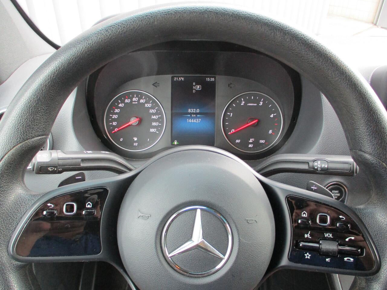 Mercedes-Benz SPRINTER 317 170 PK L2H2 Navi Led Airco Trekhaak