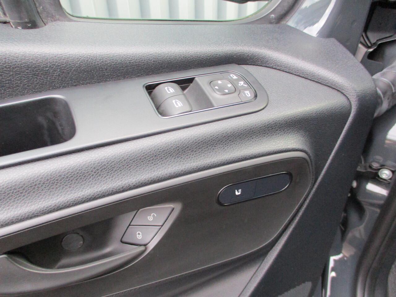 Mercedes-Benz SPRINTER 319 CDI 190 PK L3H2 Automaat Led Trekhaak