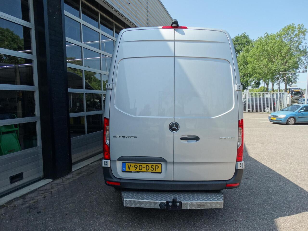 Mercedes-Benz SPRINTER 315 1.9 CDI L2H2 RWD AHW 3500 kg