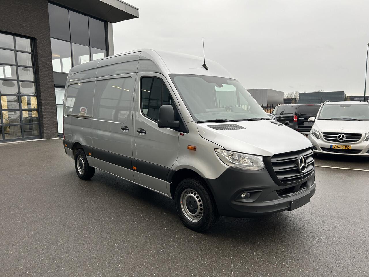 Mercedes-Benz SPRINTER 317 CDI L2 H2 MBUX / 360 Camera / Navigatie / Cruise control / Airco / 270 Graden achterdeuren