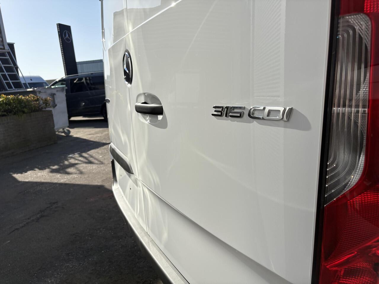 Mercedes-Benz SPRINTER 315 1.9 CDI L2 Pro