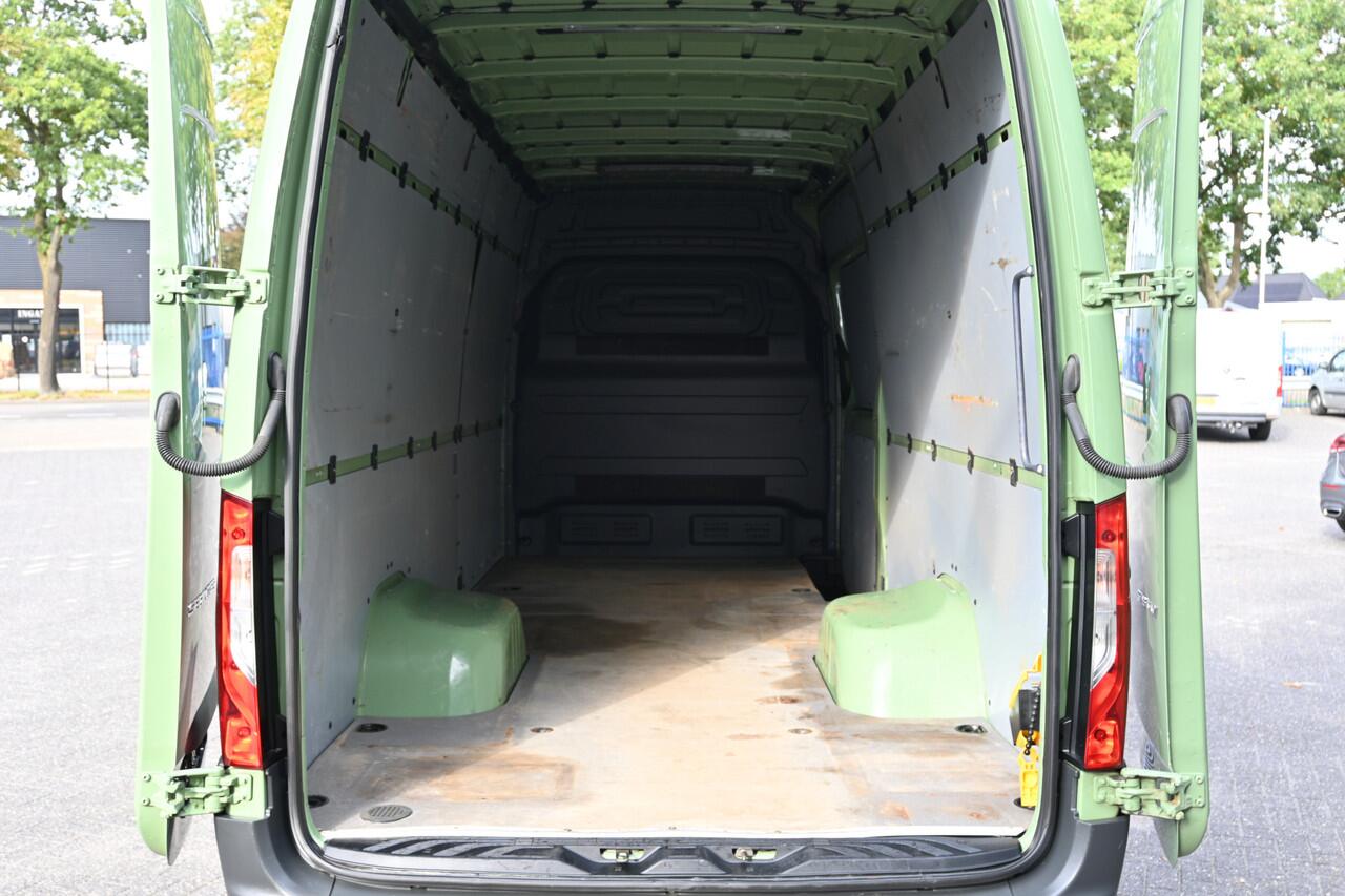 Mercedes-Benz SPRINTER 516 CDI L3H2 3500 kg trekhaak, Geveerde stoel, MBUX met camera, Etc.