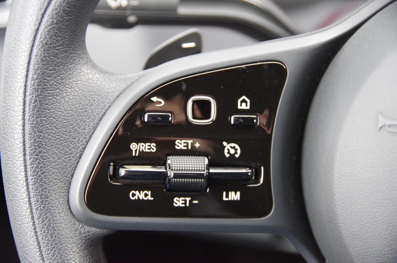 Mercedes-Benz SPRINTER 319 3.0 CDI V6 AUT. BAKWAGEN/LAADKLEP/ZIJDEUR, LED, CRUISE, CLIMA, DAB, NAVI BY APPLE CARPLAY, MEUBELBAK