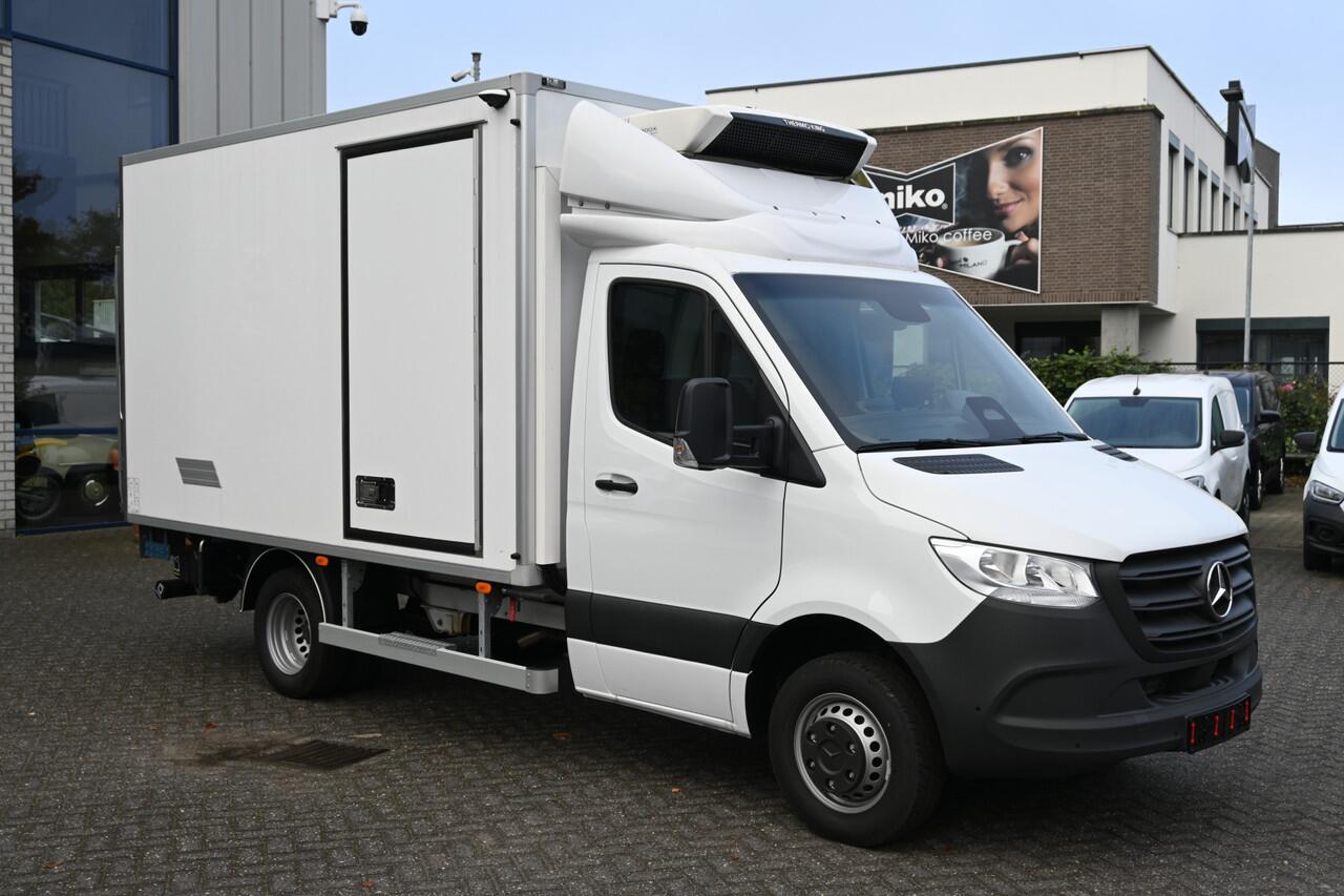Mercedes-Benz SPRINTER 517 CDI Koel-vries Bakwagen met laadklep Thermoking V500 Max D/N koeling
