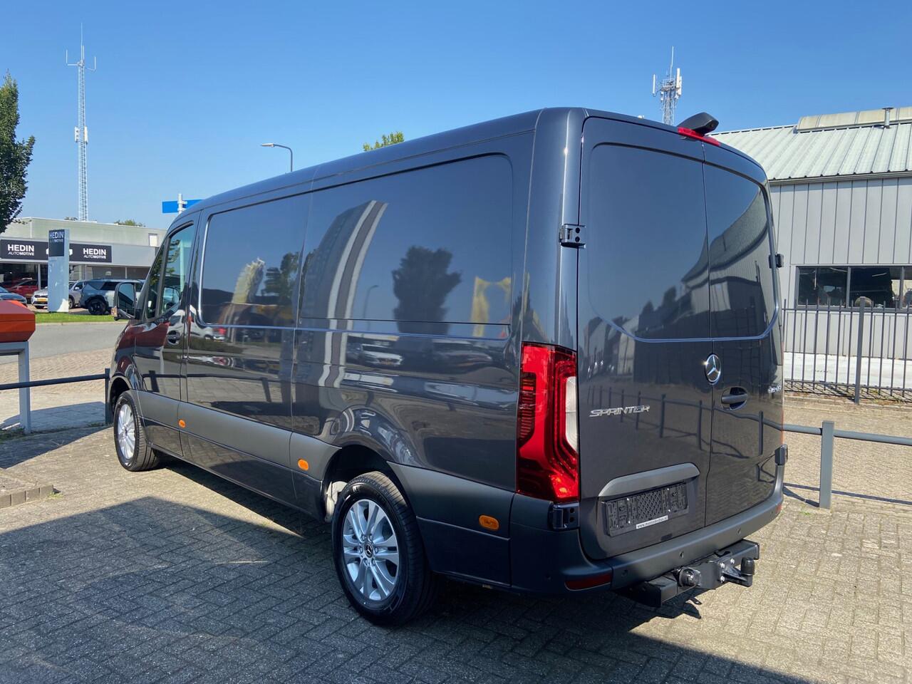 Mercedes-Benz SPRINTER 319 CDI L2H1 Facelift | DIStronic | 3.5T Trekhaak | 360° Camera | LED | Gev. Stoel