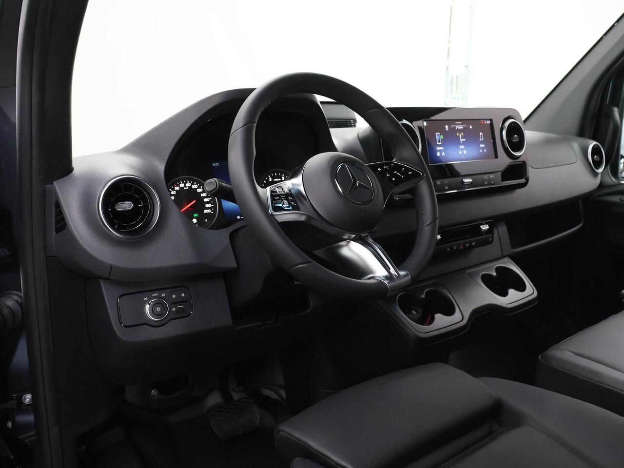 Mercedes-Benz SPRINTER 319 CDI L3 H2 Select | Winterpakket | Trekgewicht 3500 kg | Adaptieve Cruise Distronic | LED koplampen | Achteruitrijcamera | Smartphone integratie pakket |