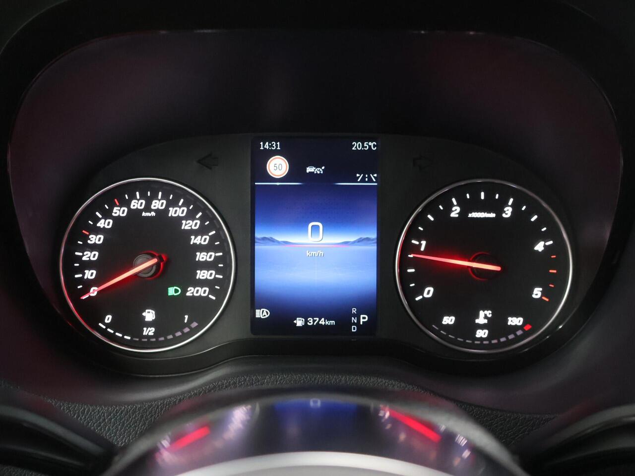 Mercedes-Benz SPRINTER 319 CDI L2 H2 Select | Winterpakket | Trekgewicht 3500 kg | Adaptieve Cruise Distronic | LED koplampen | Achteruitrijcamera | Smartphone integratie pakket |