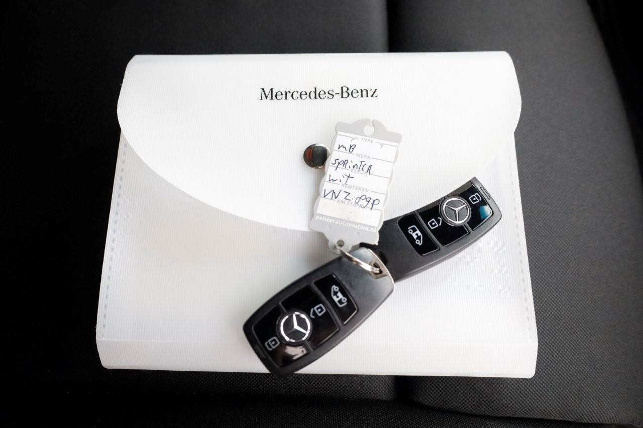 Mercedes-Benz SPRINTER 316 CDI 163pk 7G Automaat L2H2 4x4 ZG1 Airco/Camera/Trekhaak 2800kg 02-2022