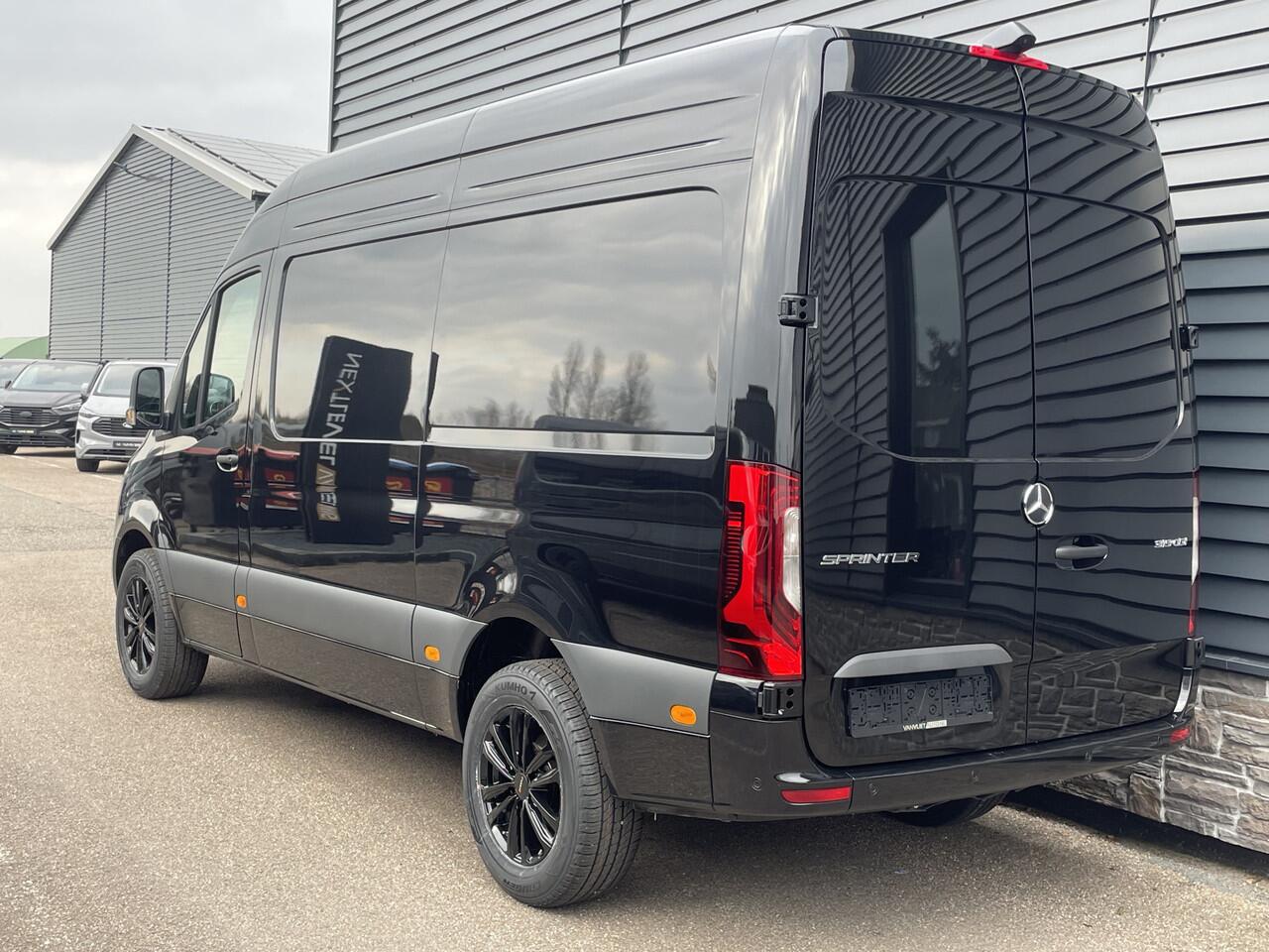 Mercedes-Benz SPRINTER 319 CDI AUTOM.L2H2 RWD 190 PK 3.5 T CAMERA / NAVI