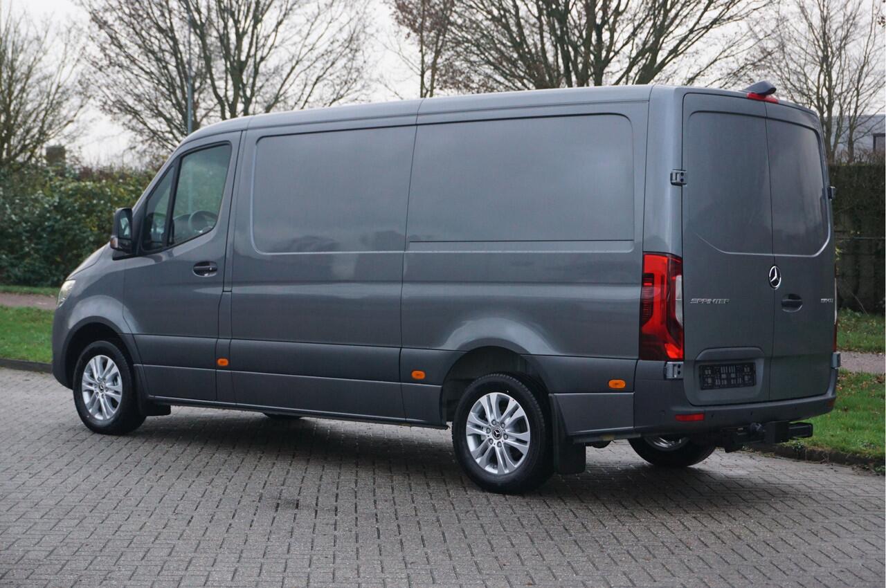 Mercedes-Benz SPRINTER 319CDI Select L2H1 BPM VRIJ!! 10.25" Mbux, ACC, LED, 3.5T Trekhaak, 17" LM!! NR. 668