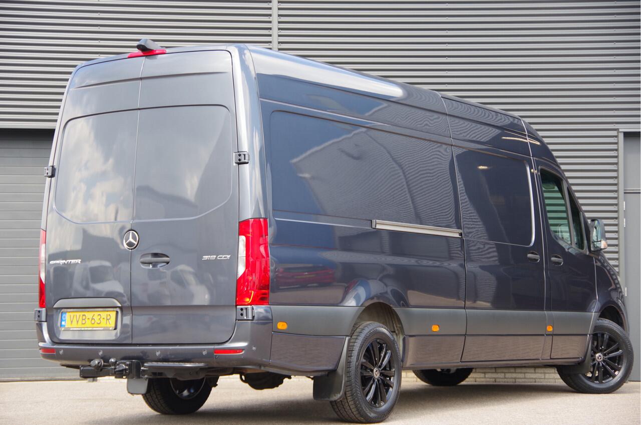 Mercedes-Benz SPRINTER 319 3.0 CDI V6 L3H2 AUT. LED, LEDER, 3.5T TREKHAAK, CRUISE, MBUX, CAMERA, STANDKACHEL, CLIMA, APPLE CARPLAY/ANDROID AUTO, PARKEERSE