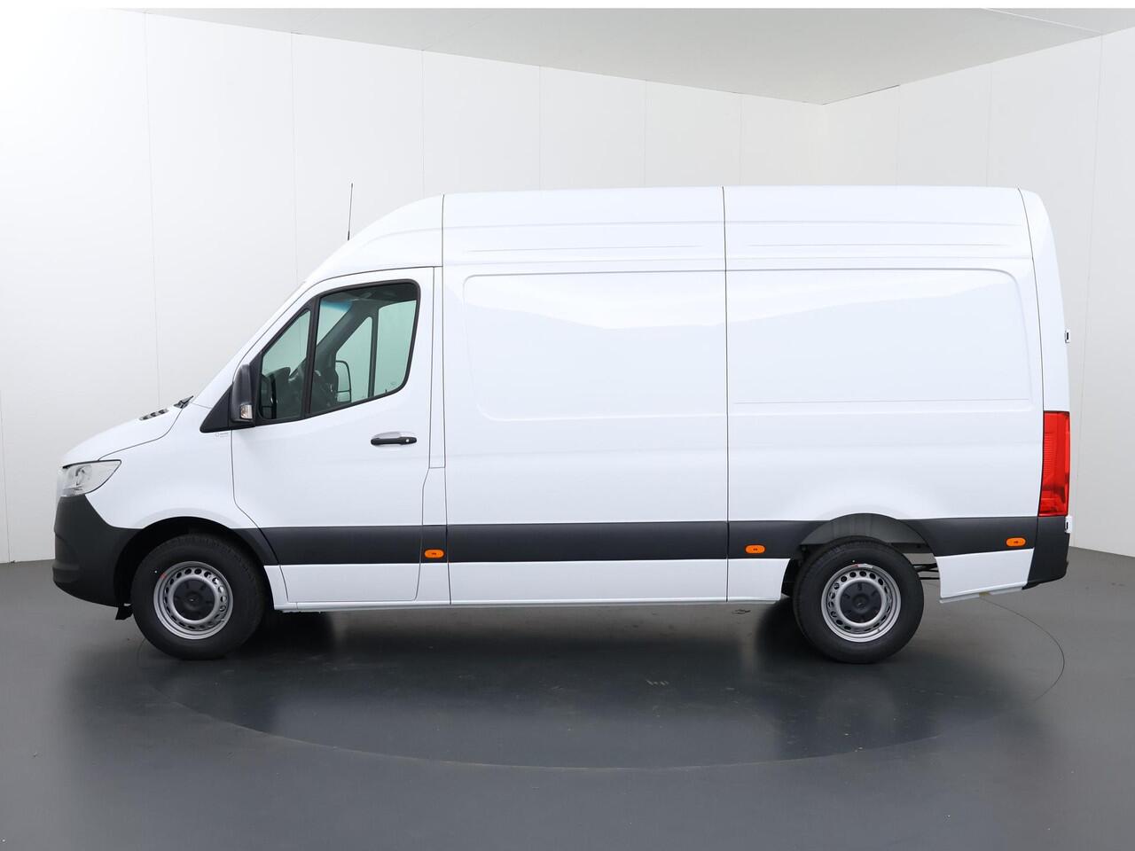 Mercedes-Benz SPRINTER 315 CDI | Aut. | L2 H2 | PRO | 3500 KG. AHW | Apple Carplay / Android Auto | Achteruitrijcamera | Lane-Assist | Side-Assist | Comfort-stoelen | Cruise Control | 3500 KG. AHW |