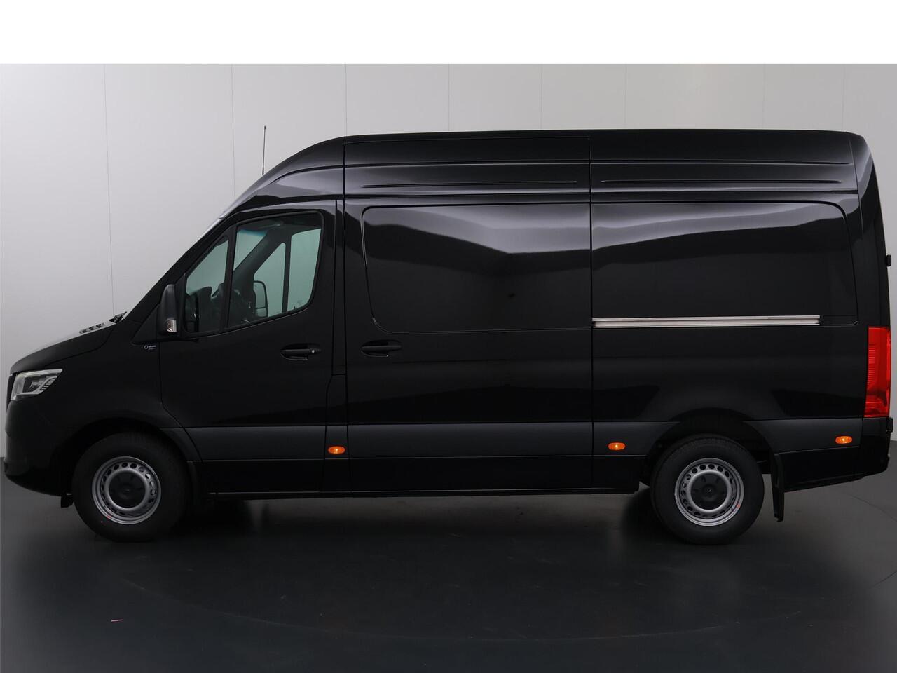 Mercedes-Benz SPRINTER 317 CDI L2 H2 Select | BPM VRIJ | 3500 kg TREKKEN | Comfort Stoelen | Climate Control | Achteruitrijcamera | Airco | Cruise Control | Apple Carplay | LED Koplampen | Distronic Adaptieve Cruise Control | Voorruitverwarming | Alarm |