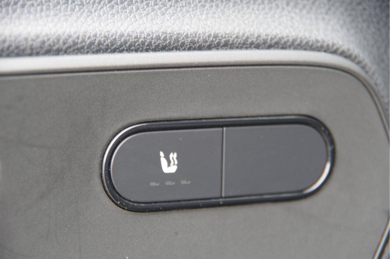 Mercedes-Benz SPRINTER 519 3.0 CDI V6 L2H1 LED, LEDER, 3.5T TREKHAAK, STANDKACHEL, DUBBELLUCHT, ADAPT. CRUISE, MBUX 10'', 360 CAMERA, STOELVERWARMING, VOORRUIT VERWARMING, NAVI, CLIMA, NL AUTO, NAP