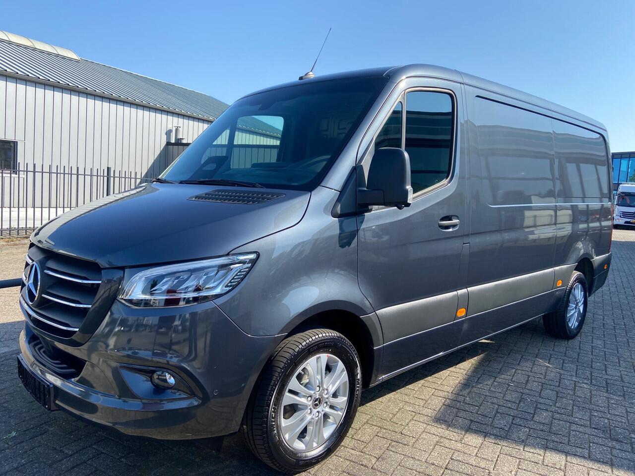 Mercedes-Benz SPRINTER 319 CDI L2H1 Facelift | DIStronic | 3.5T Trekhaak | 360° Camera | LED | Gev. Stoel